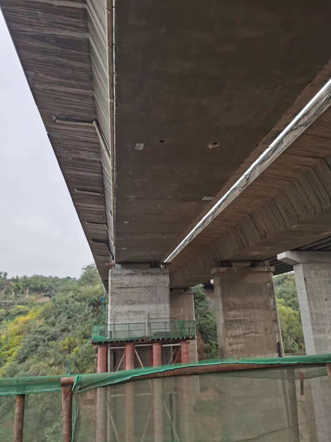 蚌山桥梁加固前制定可行设计方案图并用对施工方法